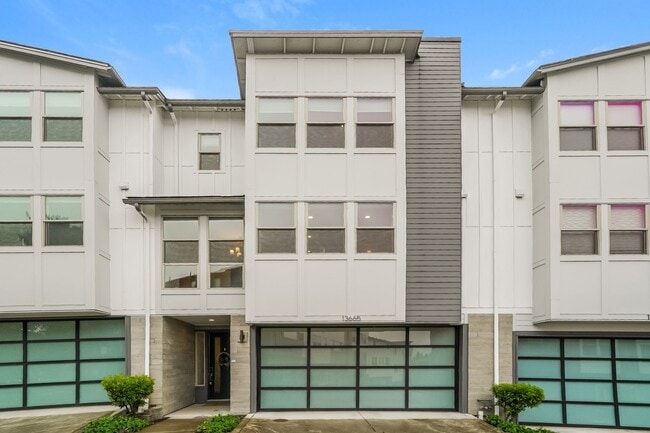 property at 13665 SE 67th Pl.
