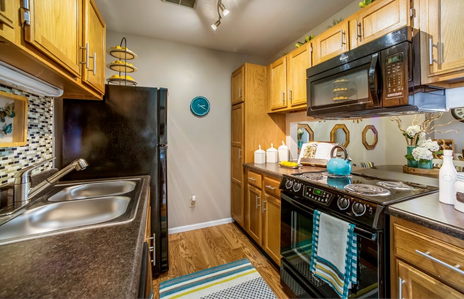 Westchase Apartments in Creve Coeur, MO - Foto de edificio