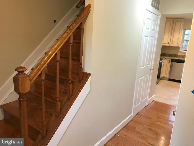 6182 Martins Landing Ct in Burke Centre, VA - Building Photo