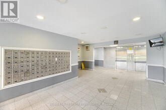 45 Silverstone Dr in Toronto, ON - Building Photo - Building Photo