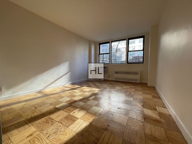EAST 36 STREET, Unit LOBD0A0 in New York, NY - Building Photo - Building Photo