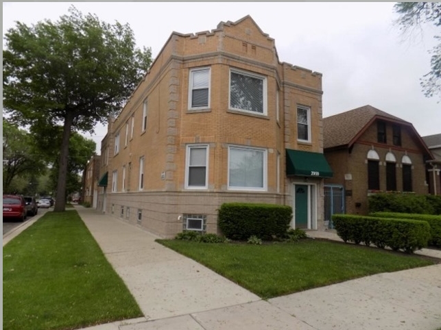 2959 N Kenneth Ave in Chicago, IL - Building Photo