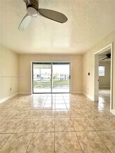 8350 Sunrise Lakes Blvd in Sunrise, FL - Building Photo - Building Photo