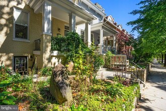 625 Princeton Pl NW in Washington, DC - Building Photo - Building Photo