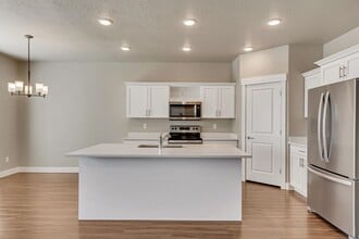 1183 W 1860 S St in Orem, UT - Building Photo - Building Photo