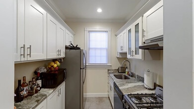 51 Glenville Ave, Unit 15-4 in Boston, MA - Building Photo - Building Photo