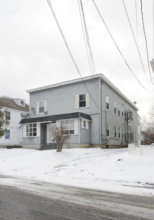 28 Dartmouth St in Pittsfield, MA - Building Photo