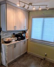 2238 N Cypress Bend Dr in Pompano Beach, FL - Building Photo - Building Photo