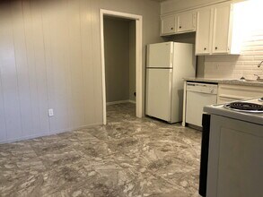 7404 Avenue W in Lubbock, TX - Foto de edificio - Building Photo