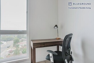 3768 E Colorado Blvd-Unit -FL5-ID1230 in Pasadena, CA - Foto de edificio - Building Photo