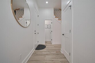 3726 Noah St in Houston, TX - Building Photo - Building Photo