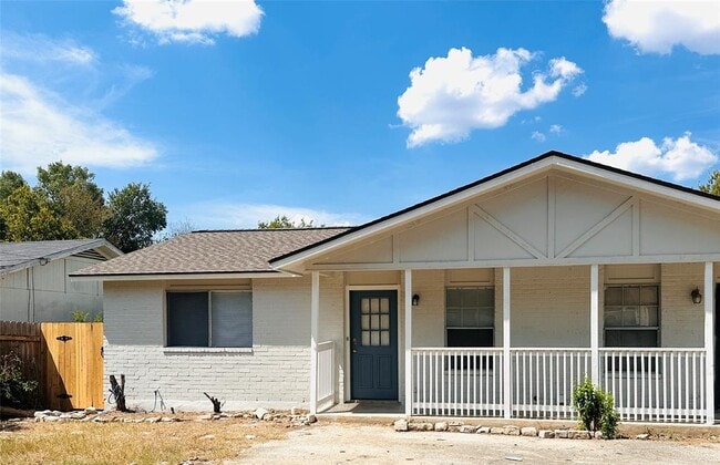 6910 Circle S Rd in Austin, TX - Building Photo - Building Photo