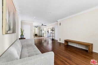 1330 N Crescent Heights Blvd-Unit -2 in West Hollywood, CA - Building Photo - Building Photo