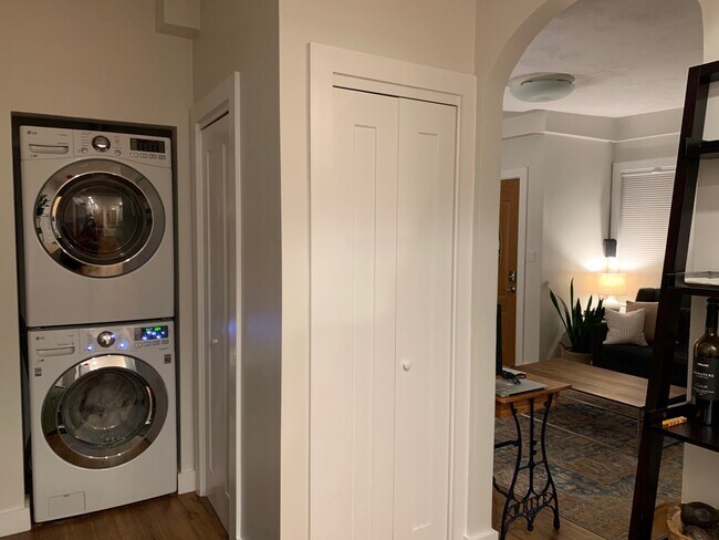 3 Reed St, Unit 4 in Cambridge, MA - Foto de edificio - Building Photo