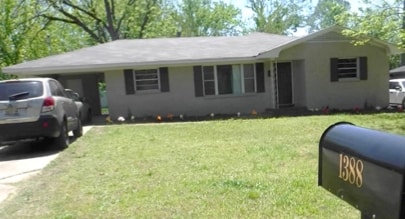 1388 Adrian Ln in Montgomery, AL - Foto de edificio - Building Photo