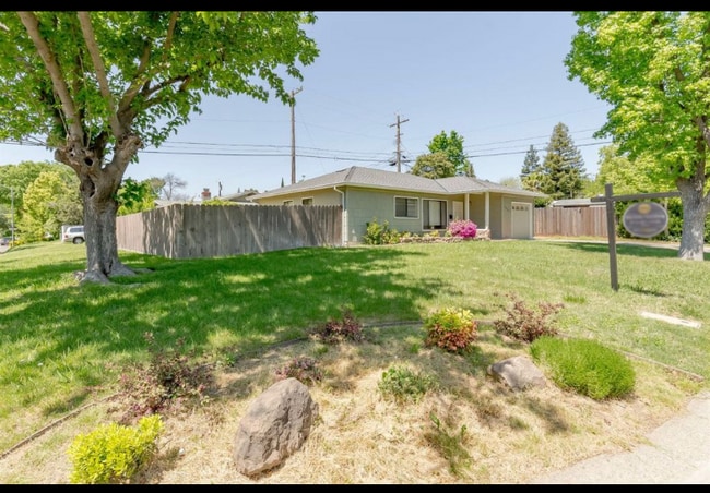 property at 2201 Juanita Ln