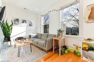 236 Havre St in Boston, MA - Building Photo - Building Photo