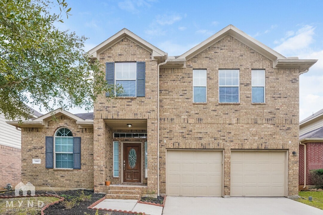 1003 Summer Wood Blvd in Conroe, TX - Building Photo