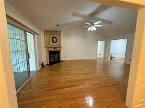 4820 Tanners Spring Dr in Alpharetta, GA - Building Photo - Building Photo