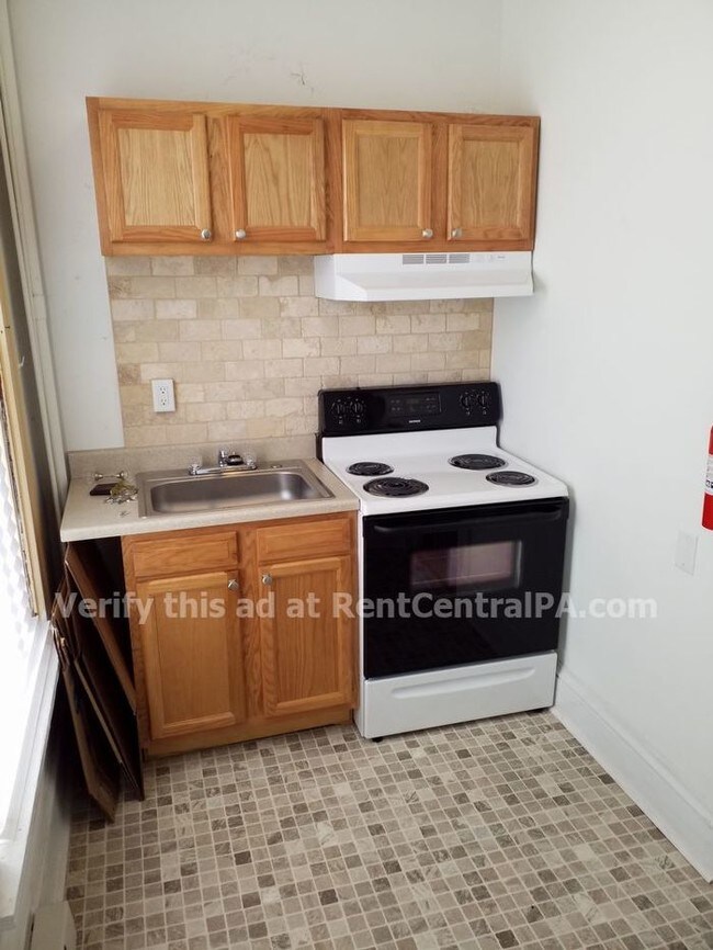 541 E High St in Pottstown, PA - Building Photo - Building Photo