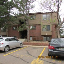 420 Wright St in Lakewood, CO - Building Photo