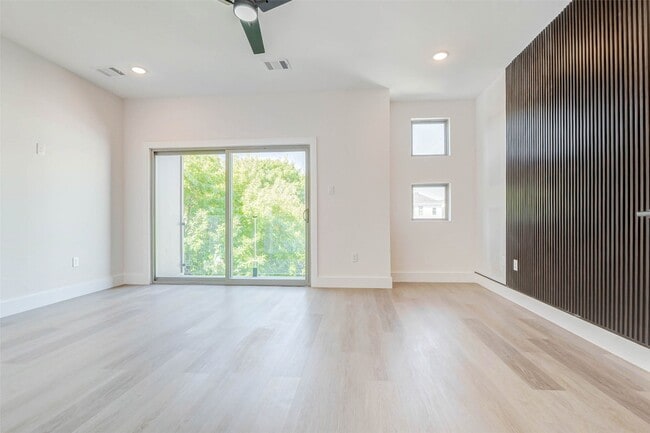 5638 Dolores St in Houston, TX - Building Photo - Building Photo