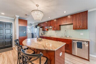6332 Newtown Cir in Tampa, FL - Building Photo - Building Photo