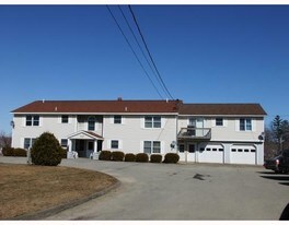 23-27 Sugarloaf Ct in Houlton, ME - Building Photo