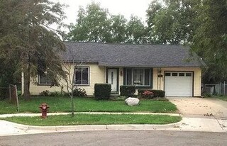 2063 Champagne Dr in Ann Arbor, MI - Building Photo