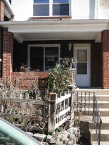 206 Chesterfield Rd in Pittsburgh, PA - Building Photo