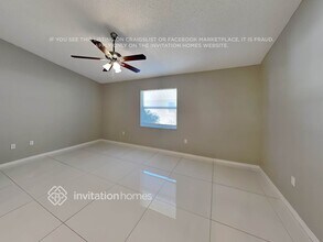 7509 42nd Ct E in Sarasota, FL - Foto de edificio - Building Photo