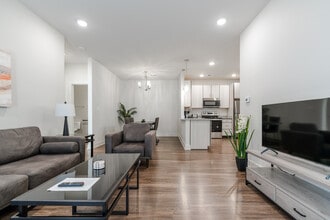 Winding Springs in Elizabethtown, KY - Building Photo - Interior Photo