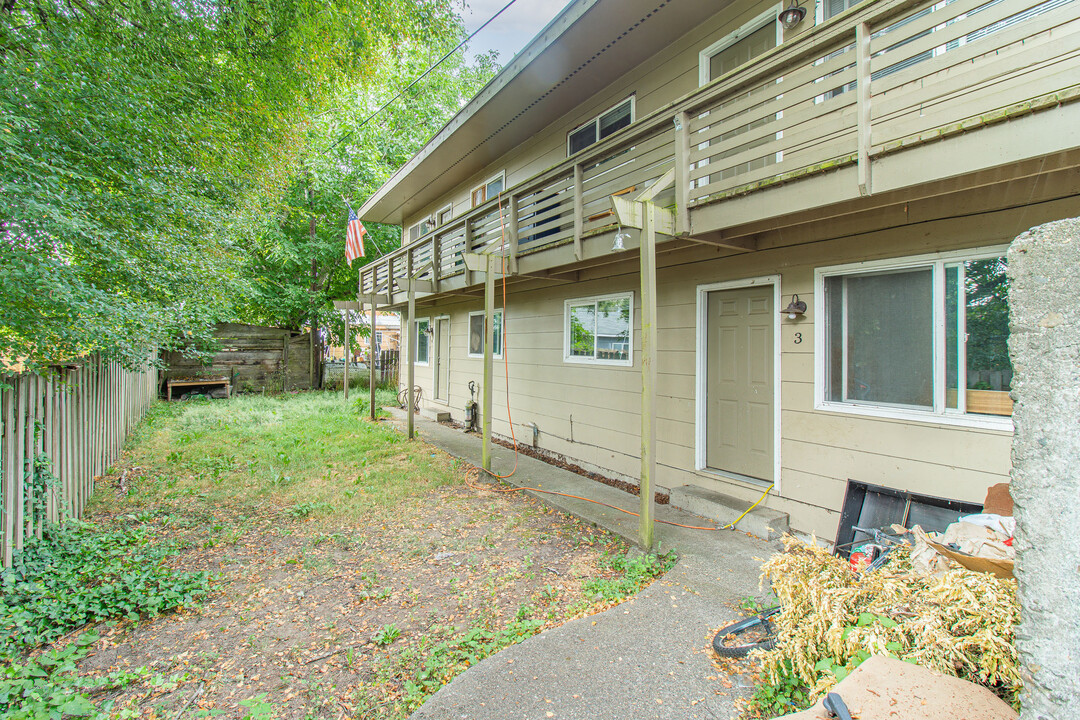 225 Warren St SW in Castle Rock, WA - Building Photo