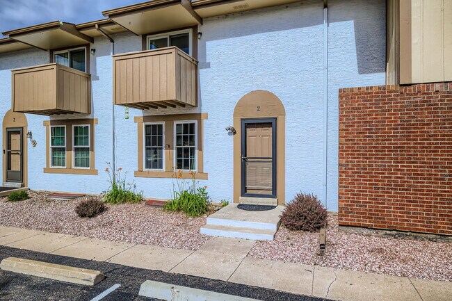 1233 Willow Bend Cir in Colorado Springs, CO - Building Photo - Building Photo