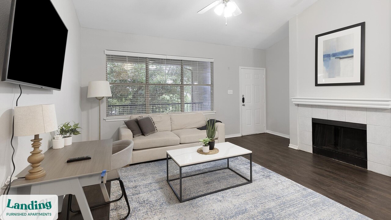 533 Fossil Creek Blvd in Haltom City, TX - Building Photo