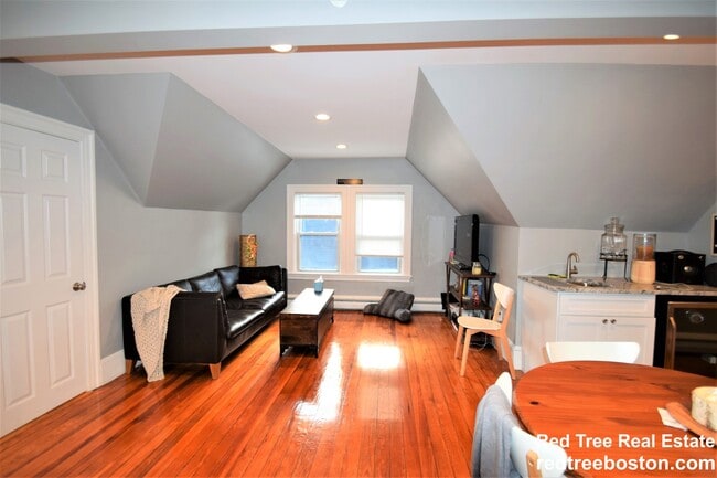 63 Mapleton St, Unit 3