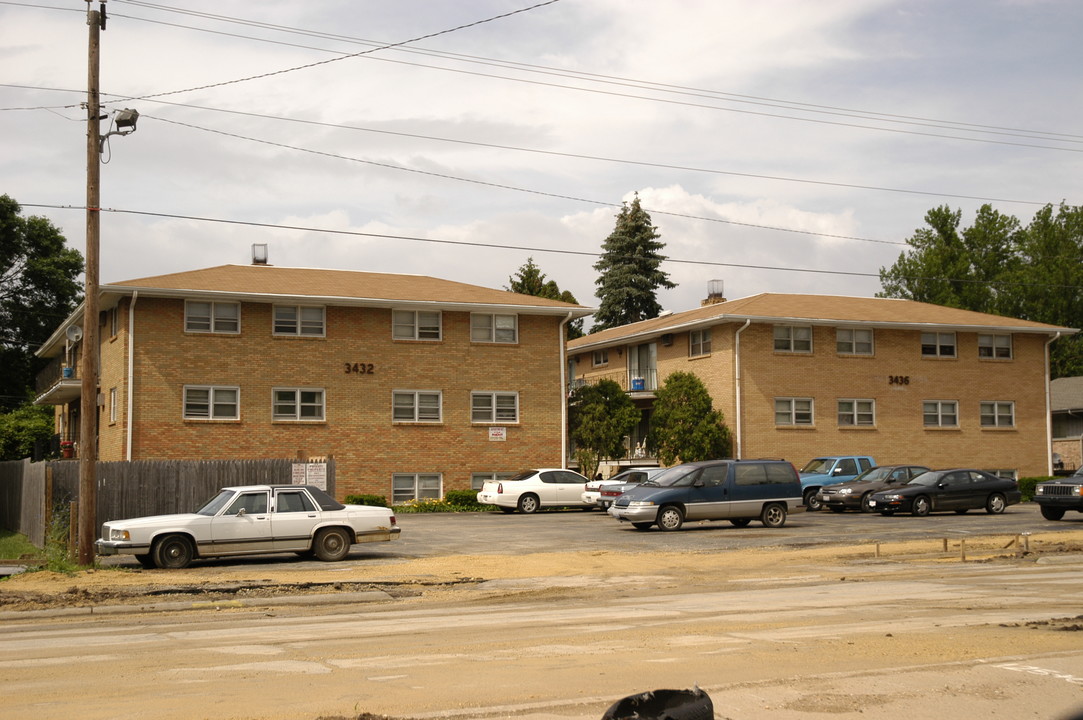 Harrison View Apartments in Rockford, IL - Foto de edificio