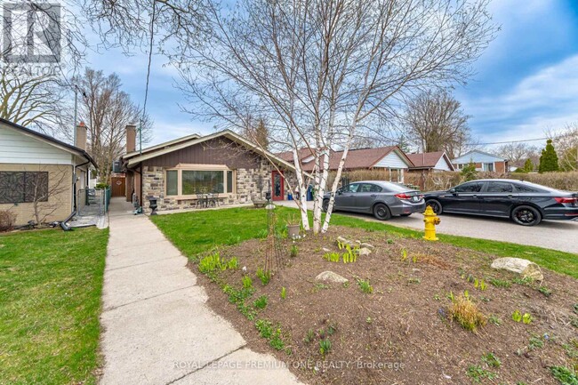 7 Bonnechere Crescent