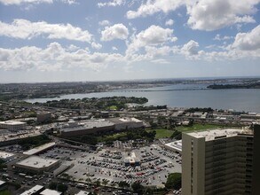 PEARLRIDGE Sq in Aiea, HI - Building Photo - Building Photo