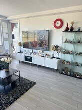 2771 Taft St in Hollywood, FL - Building Photo - Building Photo