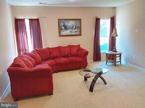 25091 KINGSCOTE Ct in South Riding, VA - Foto de edificio - Building Photo