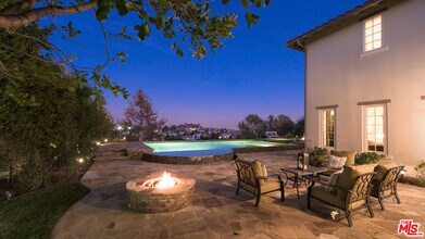 25531 Prado De Oro in Calabasas, CA - Building Photo - Building Photo
