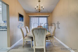 67 Silkberry in Irvine, CA - Foto de edificio - Building Photo