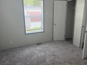 18 Fairlane Ct in Madison, WI - Building Photo - Building Photo