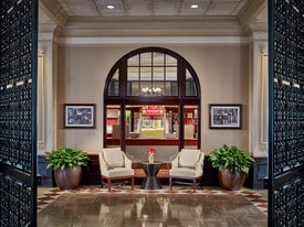 The Chase in St. Louis, MO - Building Photo