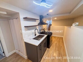 535 S 900 W-Unit -B in Salt Lake City, UT - Building Photo - Building Photo