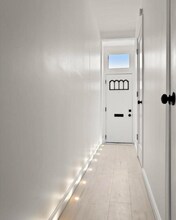 2002 E Preston St in Baltimore, MD - Foto de edificio - Building Photo