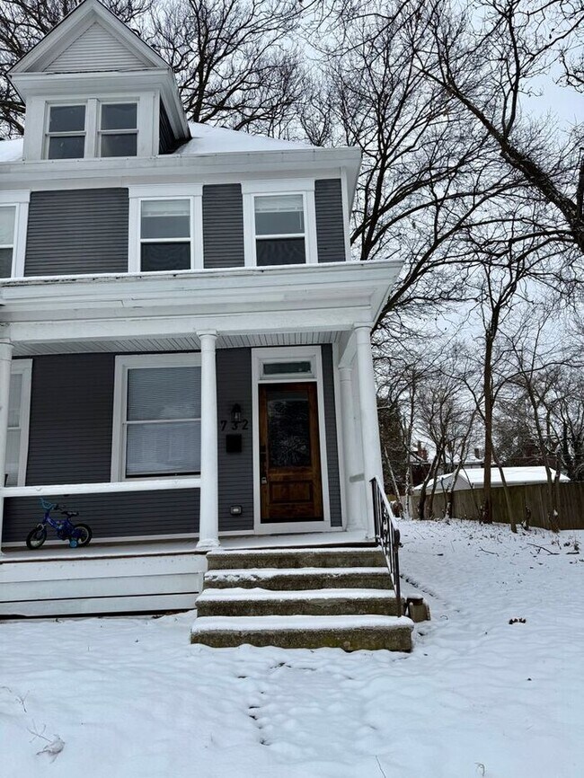 732 Oakwood Ave in Columbus, OH - Building Photo - Building Photo