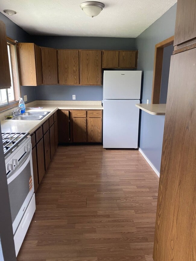 110 1/2 1st Ave W in Milan, IL - Building Photo - Building Photo