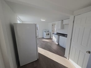 9-9 Courtenay Ave in Saint John, NB - Building Photo - Building Photo